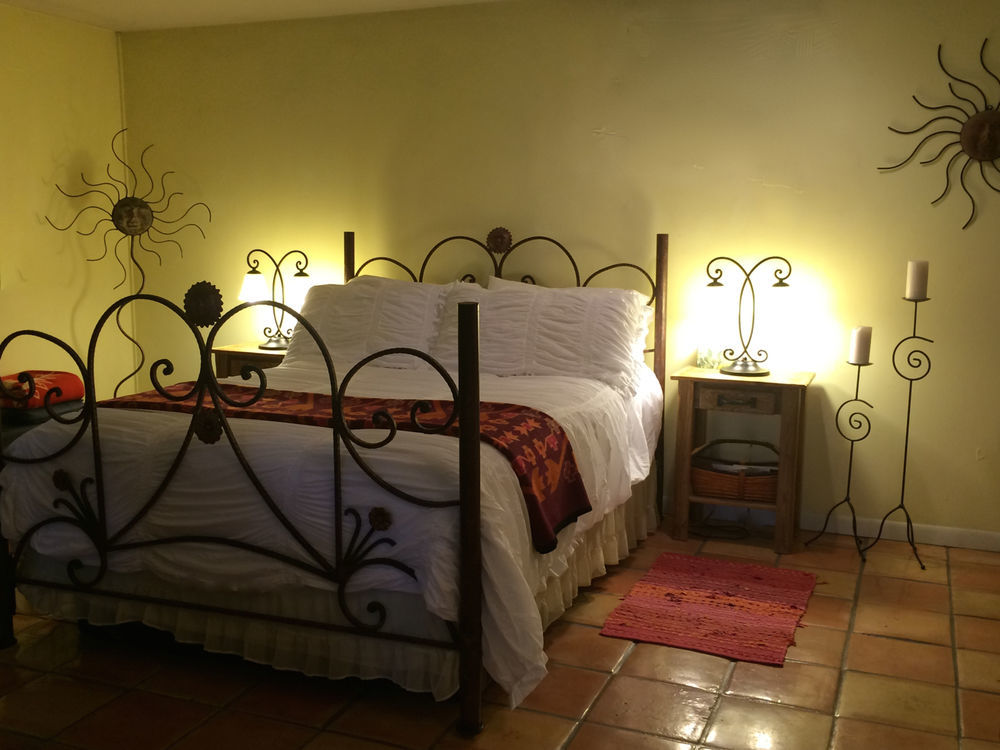 Casa Del Sol Bed And Breakfast Lakeway Exterior photo