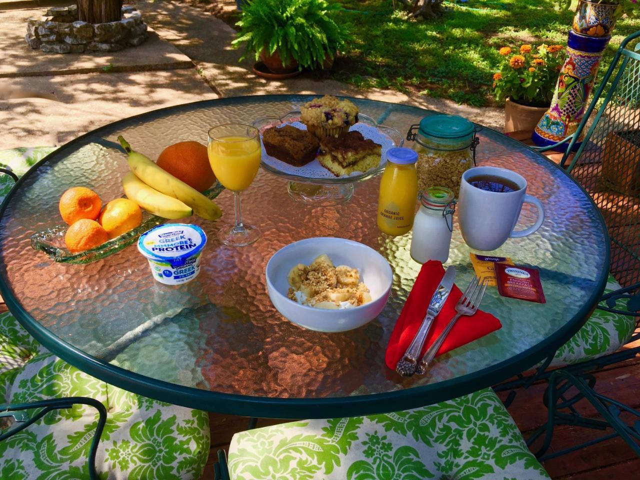 Casa Del Sol Bed And Breakfast Lakeway Exterior photo